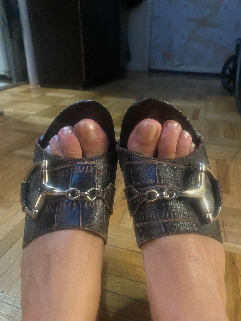 Ladies designer chic Brown Leather Slide Sandals Barbie heels Bridle Hardware